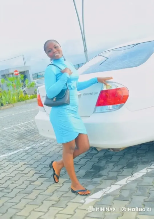 Woman in Blue Dress Performs Dynamic Kung Fu in Parking Lot – AI Generated Video | Hailuo AI