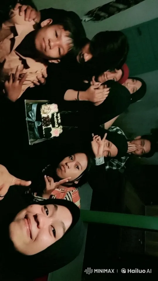 Friends Transition from Fun Poses to Kungfu Showdown – AI Generated Video | Hailuo AI