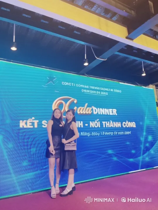 Elegant Women Display Martial Arts Skills at Gala Dinner – AI Generated Video | Hailuo AI