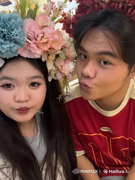 Floral-Headpiece Characters in Dynamic Live2D Martial Arts Fight – AI Generated Video | Hailuo AI