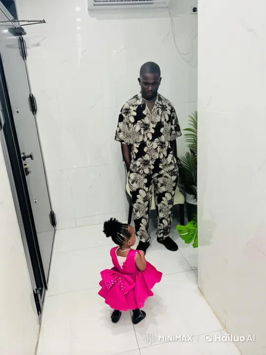 Floral Shirt Man and Pink Dress Girl's Playful Kung Fu Match – AI Generated Video | Hailuo AI
