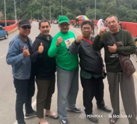 Five Men Perform Synchronized Wing Chun Kung Fu on Bridge – AI Generated Video | Hailuo AI