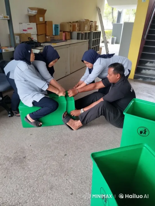 Office Setting Transforms into Kungfu Sparring Scene – AI Generated Video | Hailuo AI