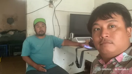 Live2D Kungfu Battle in a Small Room – AI Generated Video | Hailuo AI
