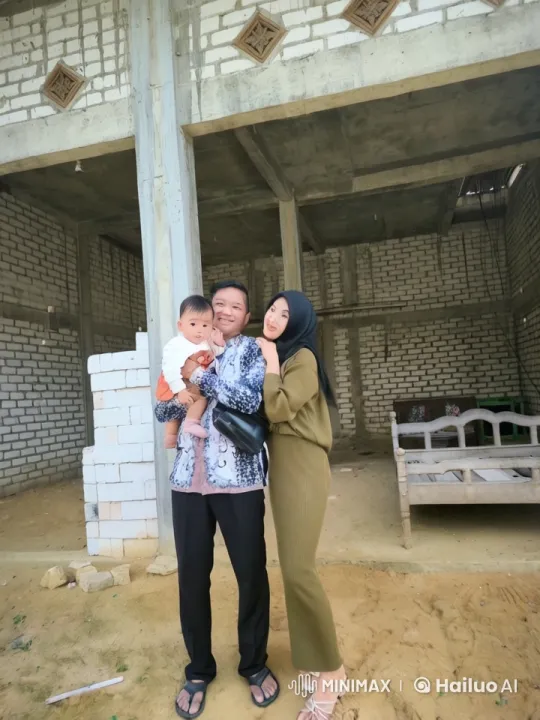 Family Practicing Kung Fu in Building Site – AI Generated Video | Hailuo AI
