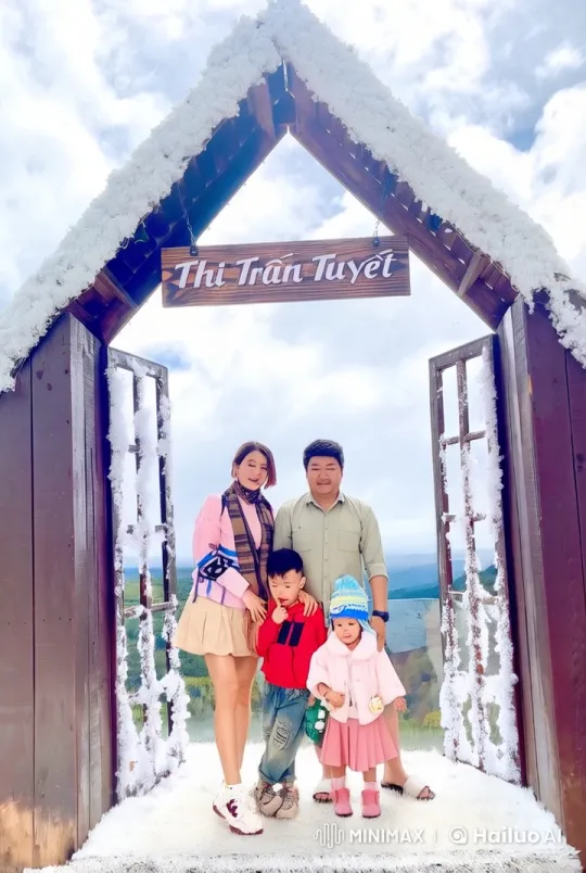 Family Performs Martial Arts Under Snowy Arch – AI Generated Video | Hailuo AI