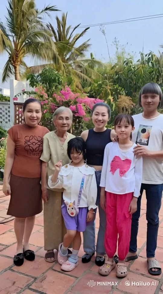 Family Practicing Martial Arts in Lush Outdoor Setting – AI Generated Video | Hailuo AI