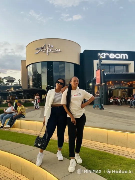 Girls' Playful Quarrel at Mall of Africa – AI Generated Video | Hailuo AI