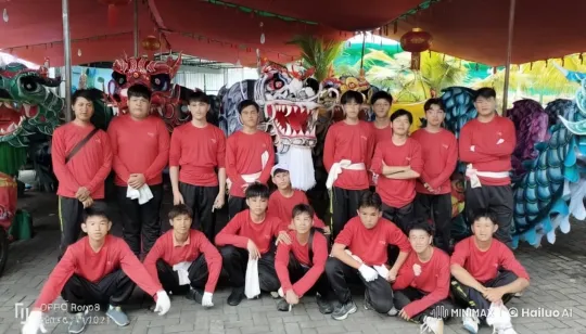 Red Shirt Group Performs Synchronized Martial Arts – AI Generated Video | Hailuo AI