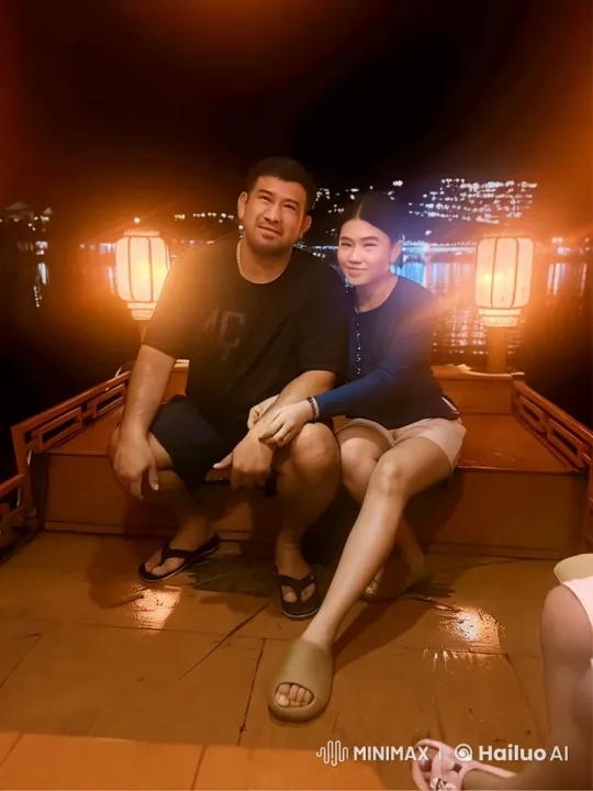 Couple Performs Dynamic Kung Fu on Rocking Boat – AI Generated Video | Hailuo AI