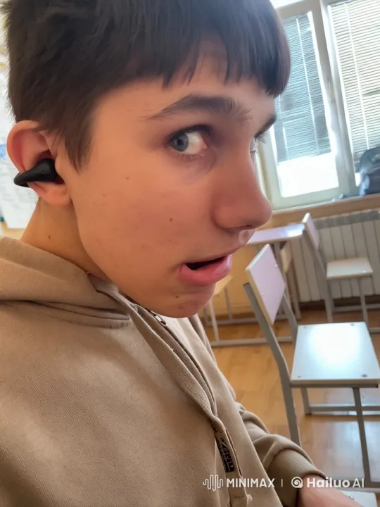Serene Classroom: Live2D Student in Beige Hoodie – AI Generated Video | Hailuo AI