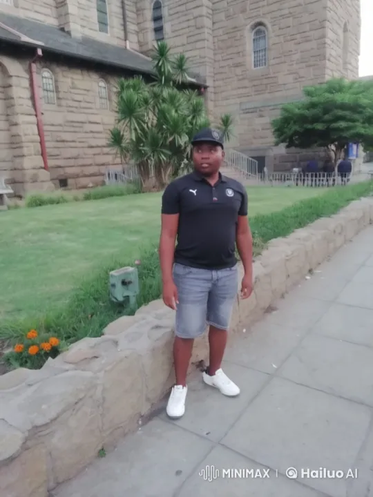 Live2D Video: Man Demonstrates Kungfu in Historic Urban Setting – AI Generated Video | Hailuo AI