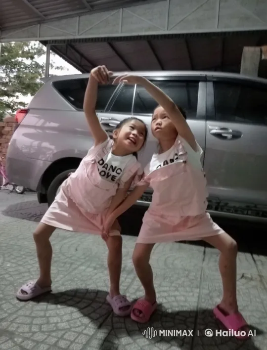 Children in 'Dance Love' Outfits Engage in Playful Kung Fu Fight – AI Generated Video | Hailuo AI