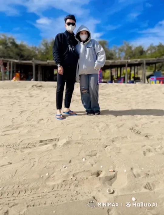 Martial Arts Display on Tranquil Beach in Live2D Animation – AI Generated Video | Hailuo AI