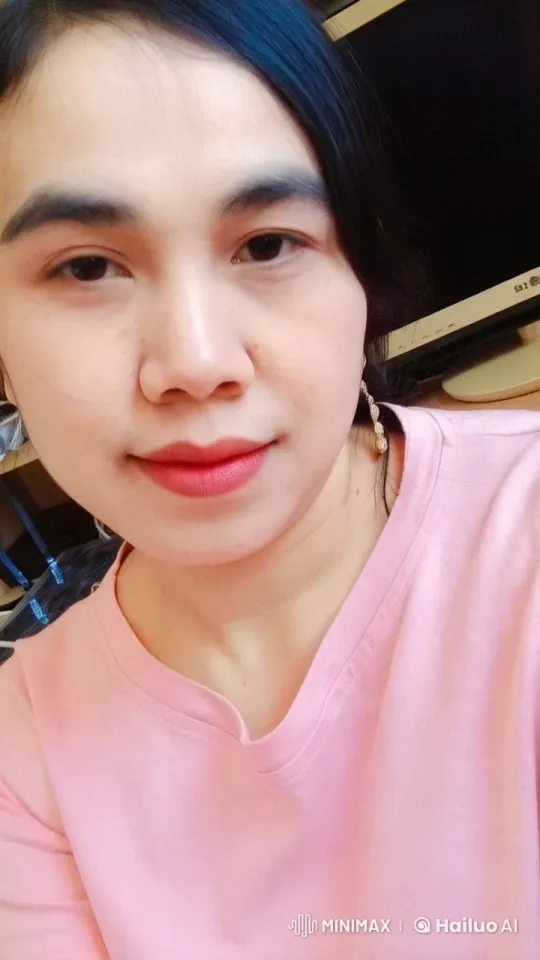 Woman Walks Gracefully in Live2D Animation – AI Generated Video | Hailuo AI