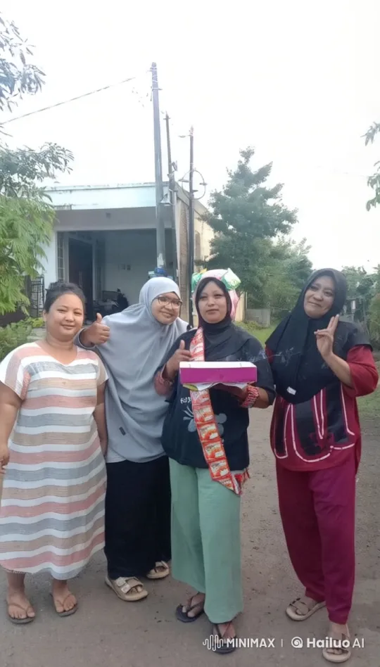 Live2D Video: Women Showcasing Martial Arts in a Residential Setting – AI Generated Video | Hailuo AI