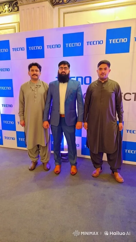 Live2D Video Showcases Kungfu Masters Against TECNO Branding – AI Generated Video | Hailuo AI