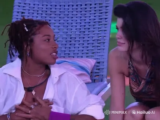 Poolside Intimate Romance: A Moment of Passionate Connection – AI Generated Video | Hailuo AI