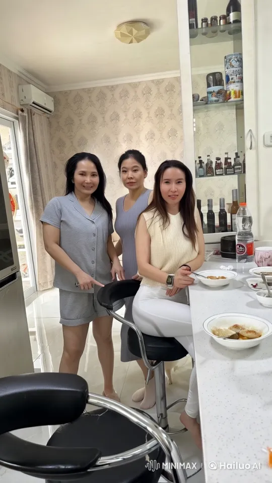 Women Transform into Kungfu Fighters in Animated Kitchen Scene – AI Generated Video | Hailuo AI