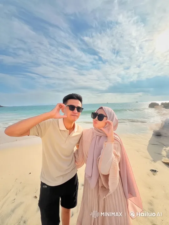 Live2D Animated Couple Practicing Kung Fu at the Beach – AI Generated Video | Hailuo AI