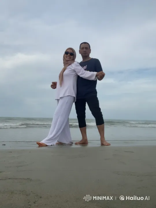 Couple's Synchronized Dance to Combat Transformation – AI Generated Video | Hailuo AI
