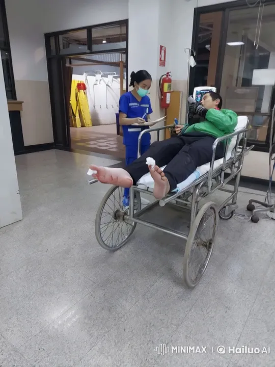 Hospital Fight: Patient's Unexpected Martial Arts Mastery – AI Generated Video | Hailuo AI