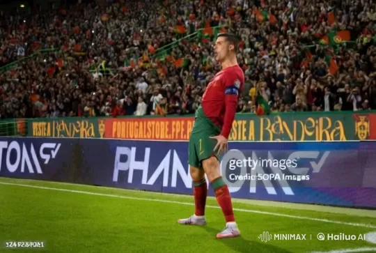 Soccer Player Celebrates with Fans on the Field – AI Generated Video | Hailuo AI