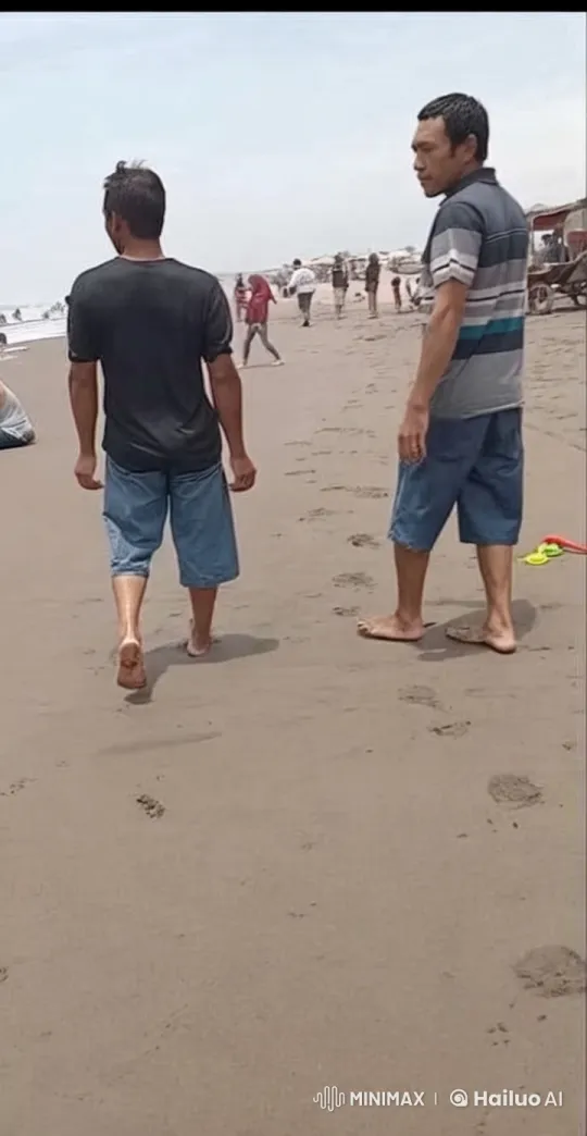 Kungfu Sparring on a Sandy Beach Setting – AI Generated Video | Hailuo AI