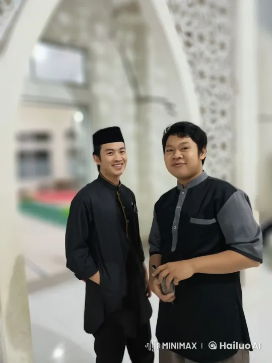 Martial Arts Performance in Traditional Attire – AI Generated Video | Hailuo AI