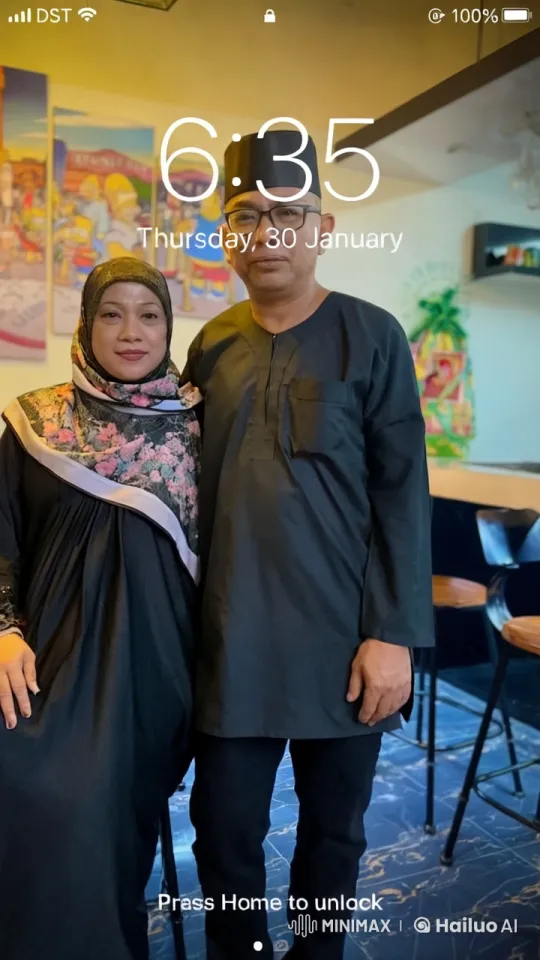 Traditional Attire Performers Blend Martial Arts and Dance – AI Generated Video | Hailuo AI