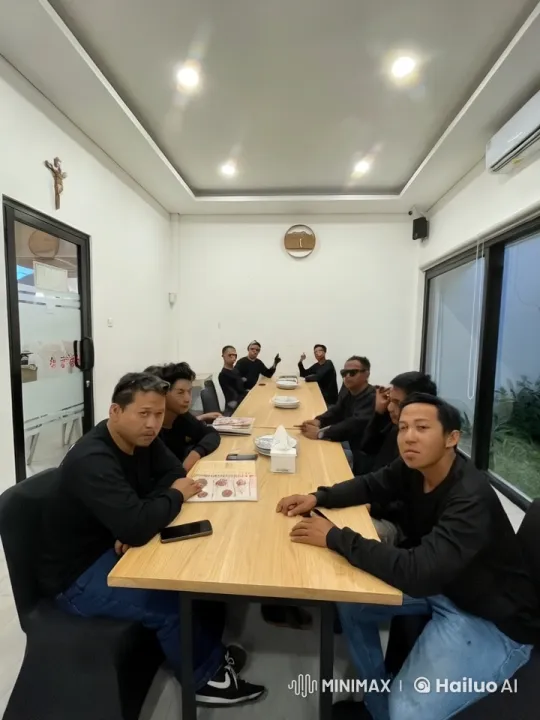 Dynamic Kungfu and Boxing Scene in White-Walled Room – AI Generated Video | Hailuo AI