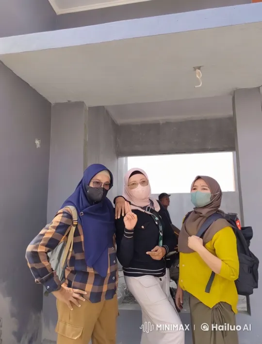 Live2D Animated Video: Hijab-Wearing Women Perform Kung Fu in Courtyard – AI Generated Video | Hailuo AI