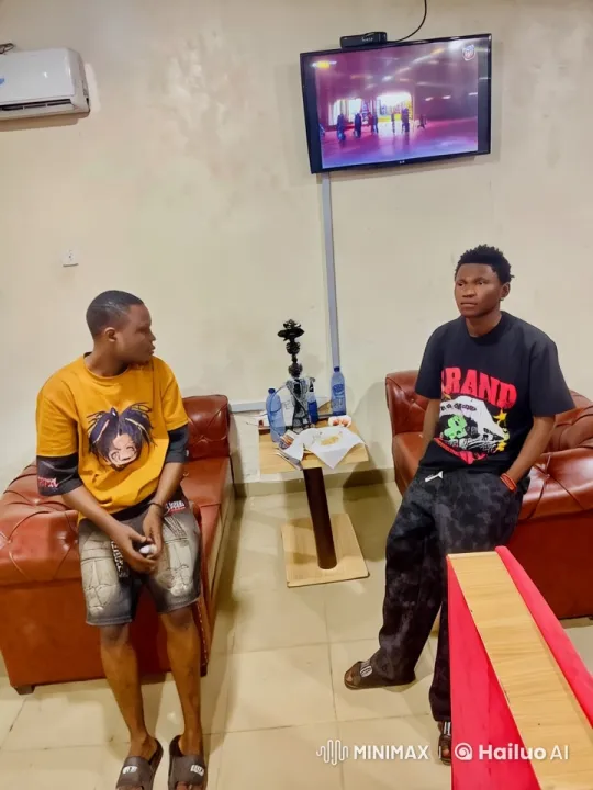 Live2D Animated Kung Fu Battle on Leather Couches – AI Generated Video | Hailuo AI
