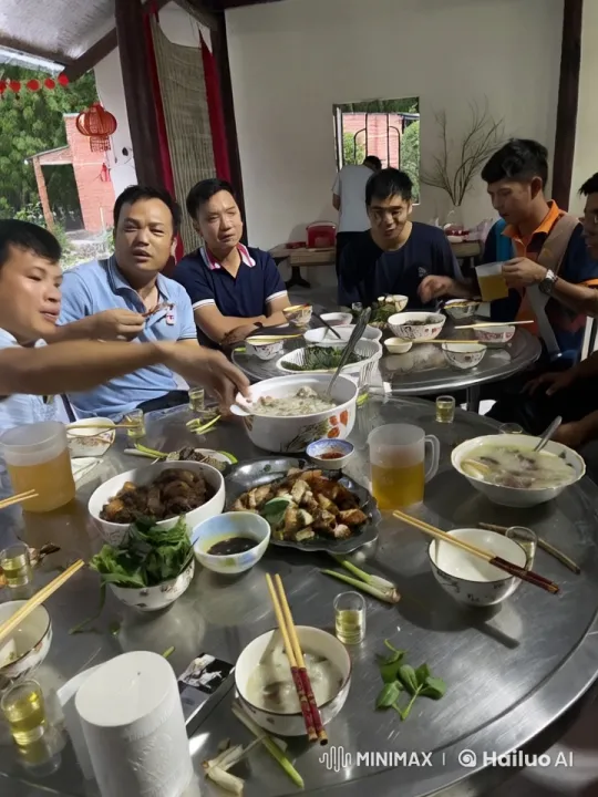 Dinner Disrupted: Kungfu Fight Erupts at Dining Table – AI Generated Video | Hailuo AI