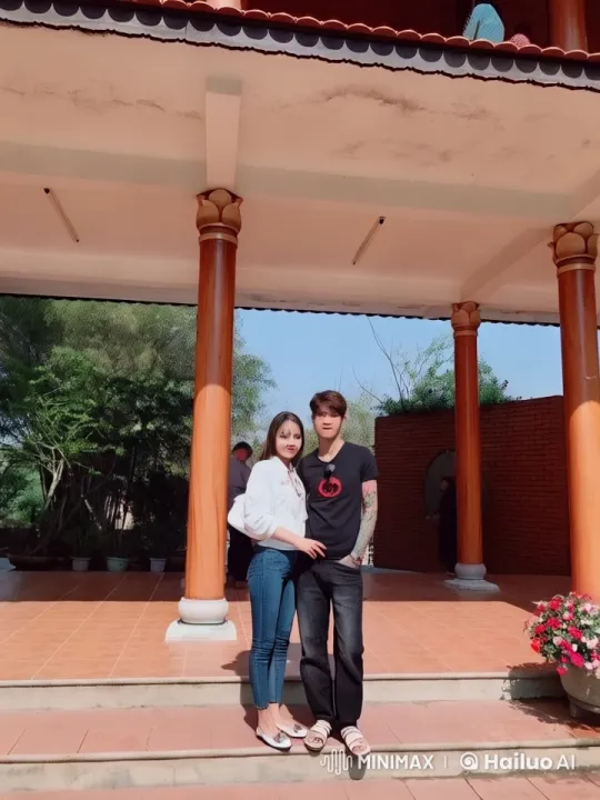 Dynamic Kung Fu Performance in Rustic Setting – AI Generated Video | Hailuo AI