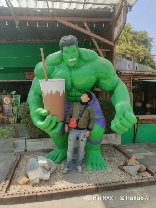 Hulk Statue Interacts with Person in Live2D Animation – AI Generated Video | Hailuo AI