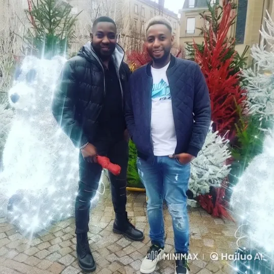 Holiday Celebration: Friends Amidst Festive Decor – AI Generated Video | Hailuo AI