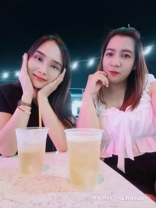 Live2D Animated Kung Fu Combat Between Two Women – AI Generated Video | Hailuo AI