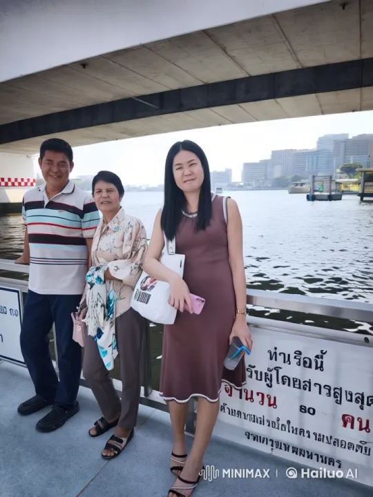 Three Individuals Arguing on an Urban Pier – AI Generated Video | Hailuo AI