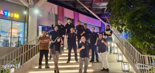 Dynamic Kung Fu Performance on Illuminated Stairs – AI Generated Video | Hailuo AI