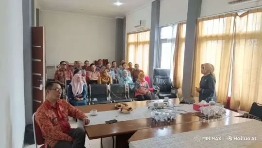Unexpected Kungfu Fight Interrupts Business Meeting – AI Generated Video | Hailuo AI