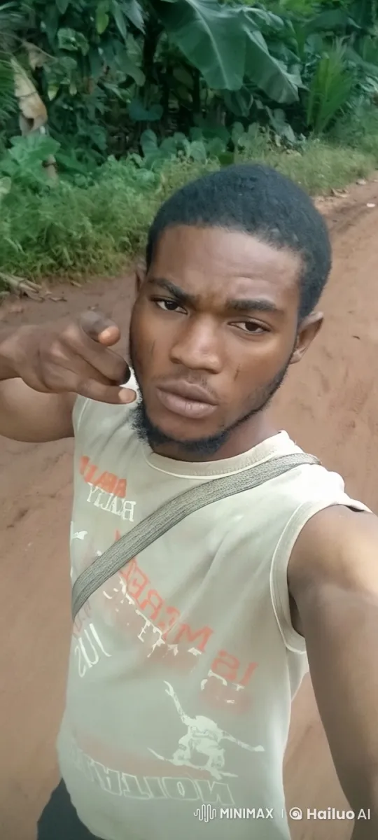 Olarewaju in Lush Greenery with Calm Gestures – AI Generated Video | Hailuo AI