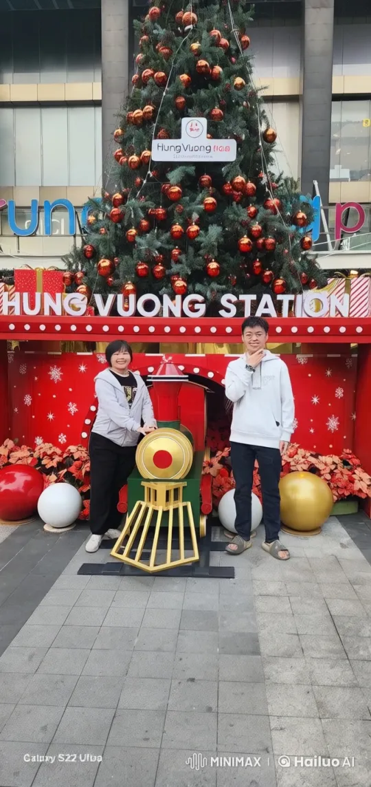Festive Activities at Hung Vuong Station in Live2D Animation – AI Generated Video | Hailuo AI