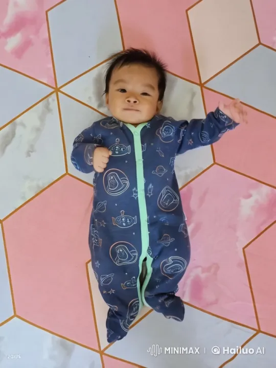 Baby's Energetic Space-Themed Play and Dance – AI Generated Video | Hailuo AI