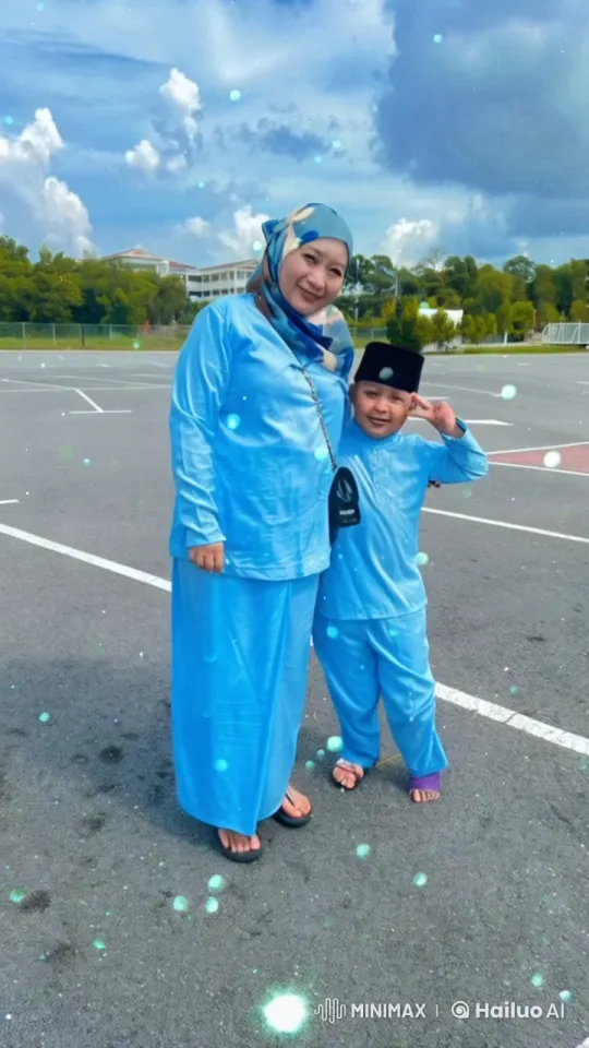 Mother and Child Perform Dynamic Kung Fu in Live2D Video – AI Generated Video | Hailuo AI