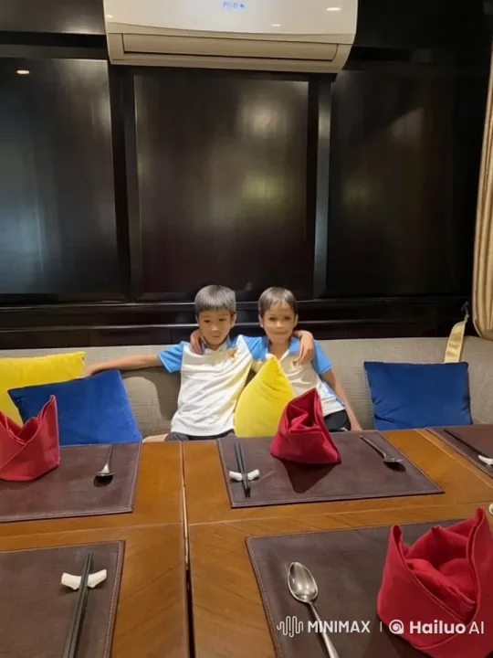 Children's Friendship in Cozy Restaurant Setting – AI Generated Video | Hailuo AI