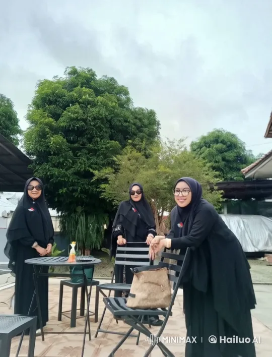 Live2D Animated Women Perform Kungfu in Serene Garden – AI Generated Video | Hailuo AI