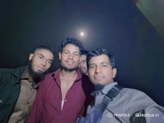 Three Friends Enjoying a Moonlit Night in Live2D Animation – AI Generated Video | Hailuo AI