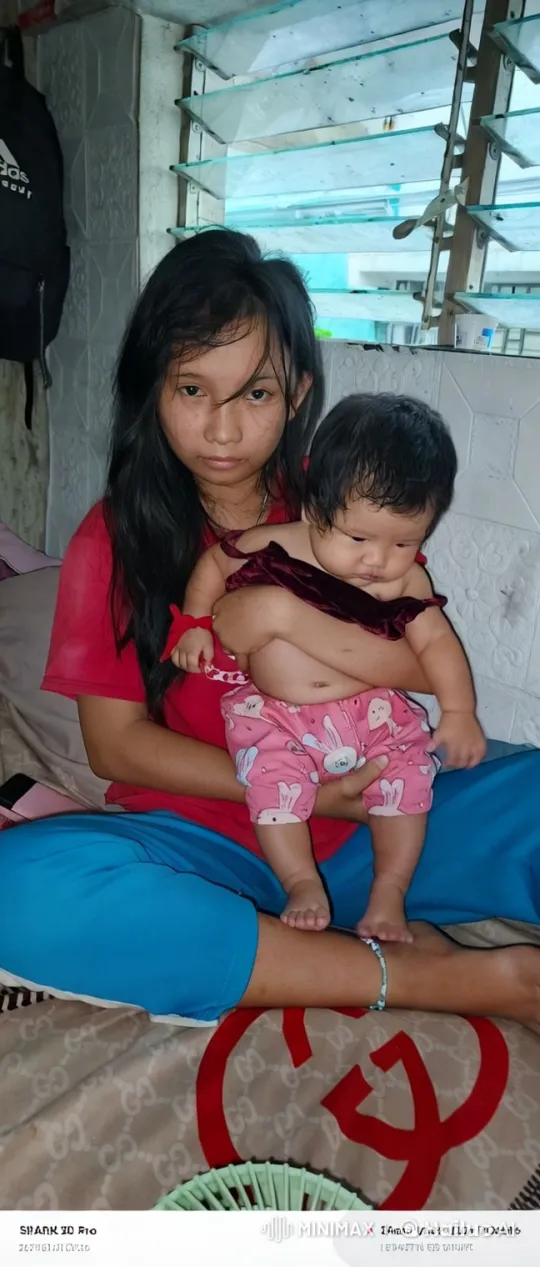 Mother and Toddler Bond Over Playful Kung Fu Moves – AI Generated Video | Hailuo AI