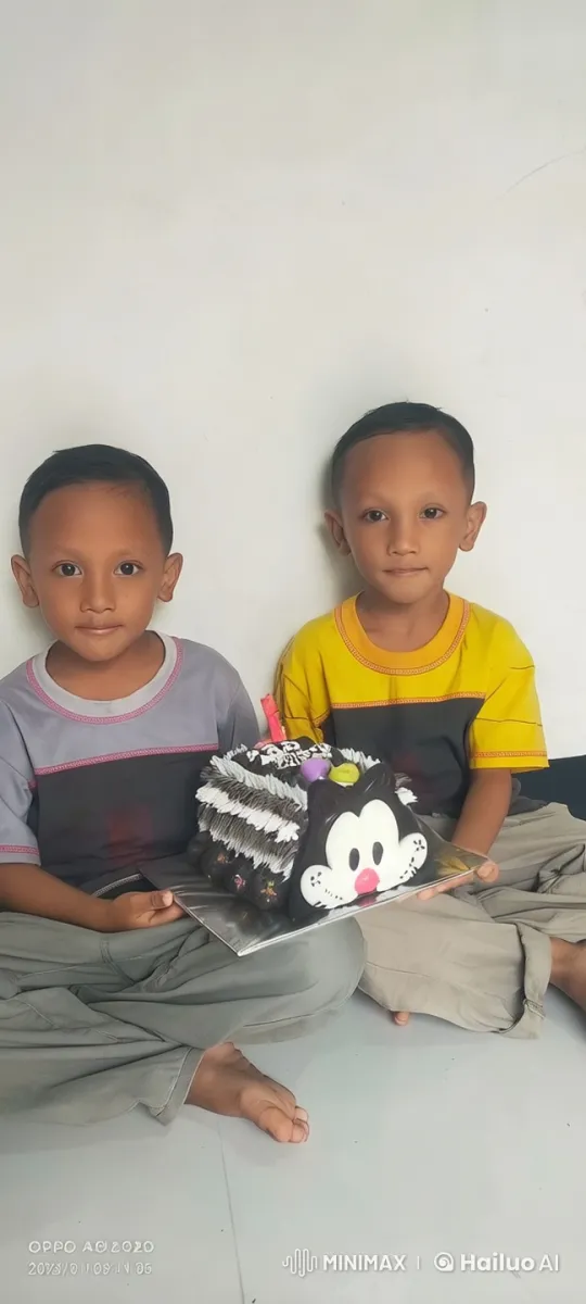 Boys Celebrate with Martial Arts Play in Live2D Video – AI Generated Video | Hailuo AI